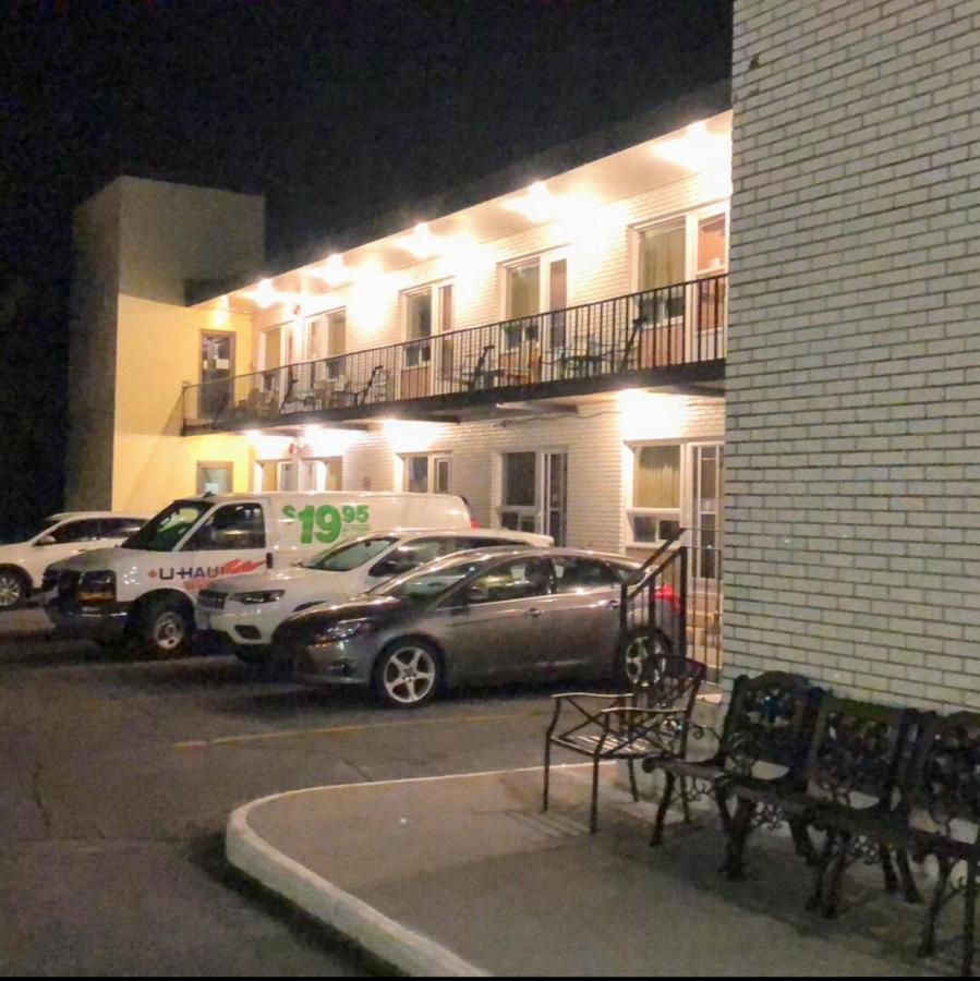 Traveller's Motel Parry Sound Eksteriør bilde